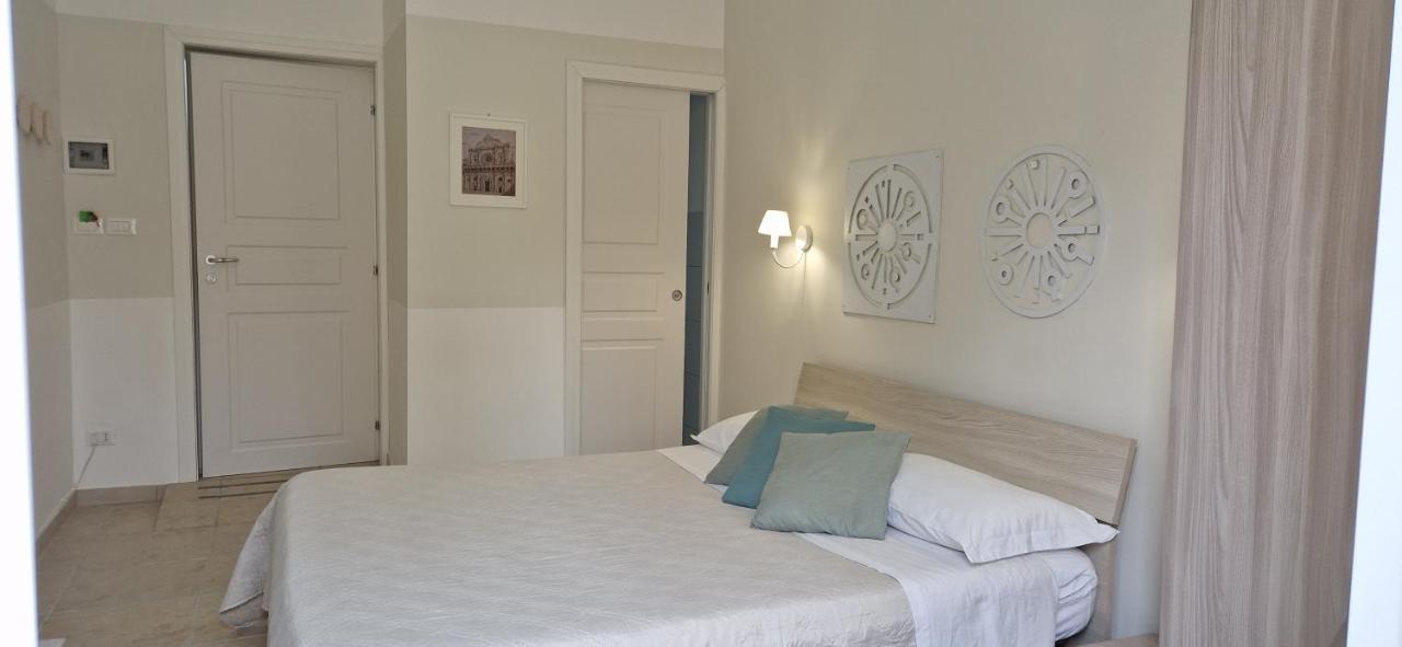 Diaz Rooms Лечче Экстерьер фото