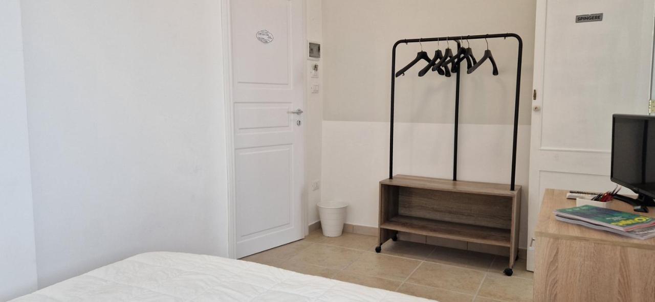 Diaz Rooms Лечче Экстерьер фото